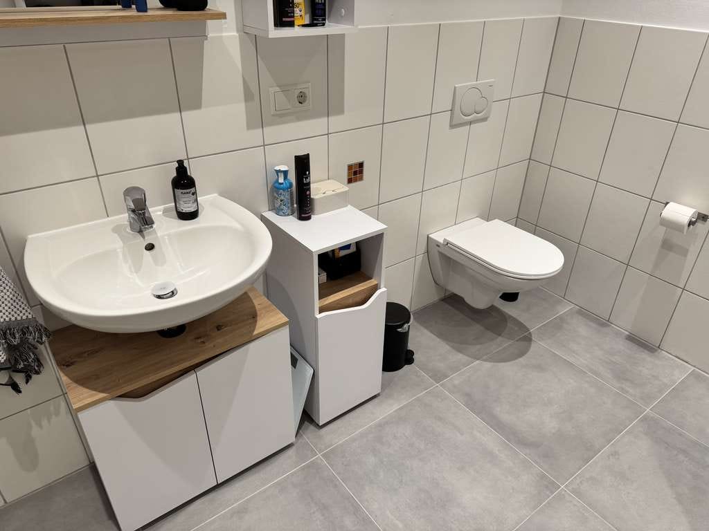 Immobilie in Neulußheim - **2025 modernisierte 2,5-Zimmer-Wohnung **Einbauküche**Stellplatz**Provisionsfrei** - Bild 4