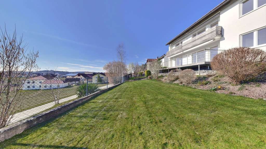 Immobilie in Elsendorf - Renoviertes EFH mit schönem Garten und traumhafter Aussicht! - Bild 3
