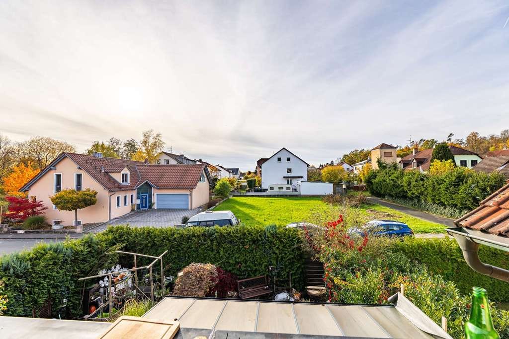 Immobilie in Ammerndorf - HEGERICH: Maisonette mit Charakter: Platz, Licht & Lifestyle in Ammerndorf - Bild 0