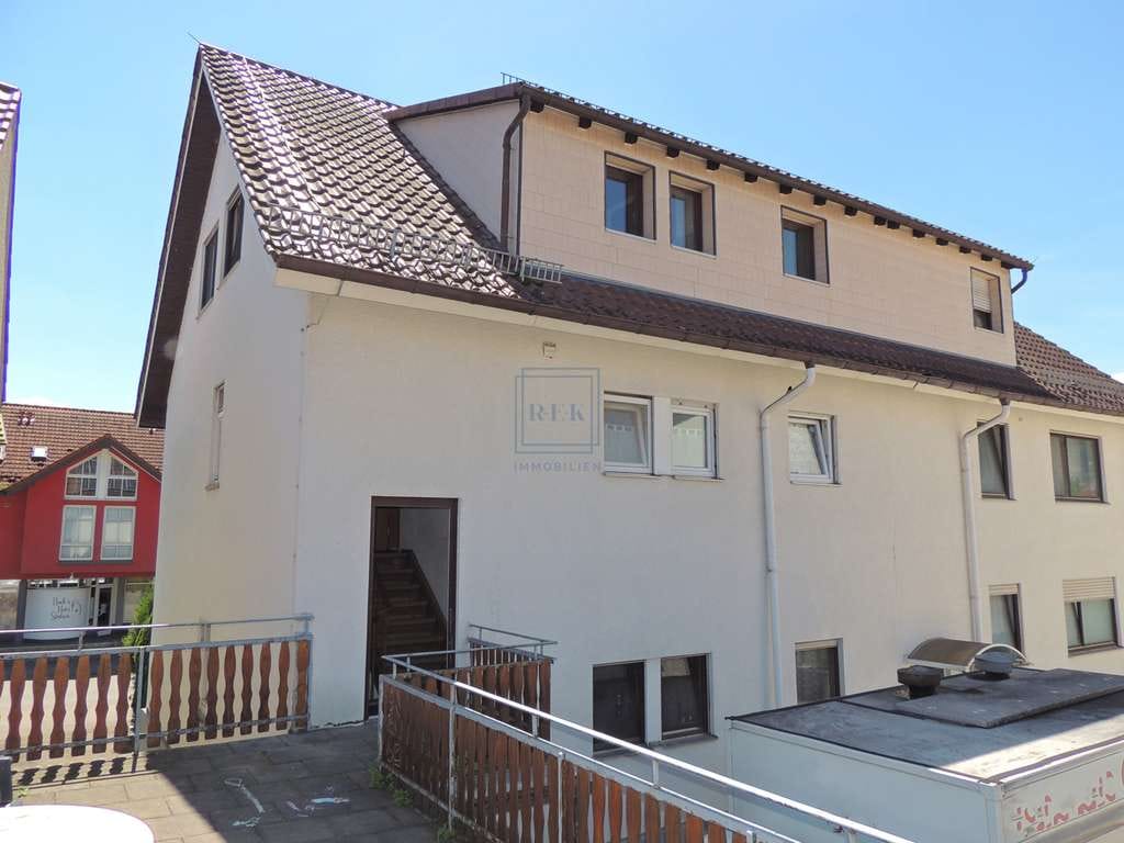 Immobilie in Holzmaden - "Familien und Kapitalanleger aufgepasst - 3-Familienhaus in Holzmaden zu verkaufen" - Bild 1