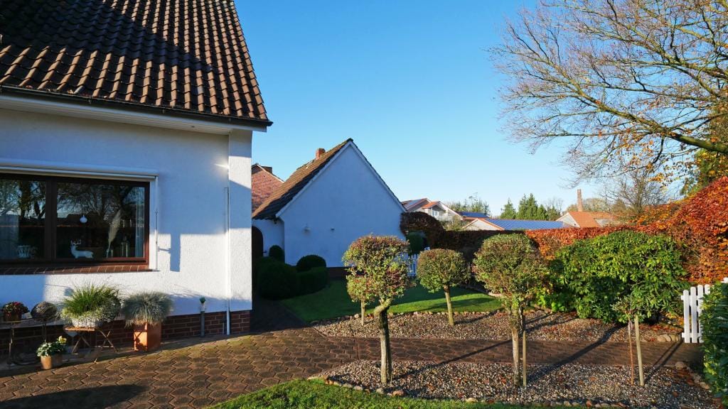 Immobilie in Twistringen - Viel Platz! Toller Ausblick! Sehr gepflegtes Einfamilienhaus mit Doppelgarage - Bild 2