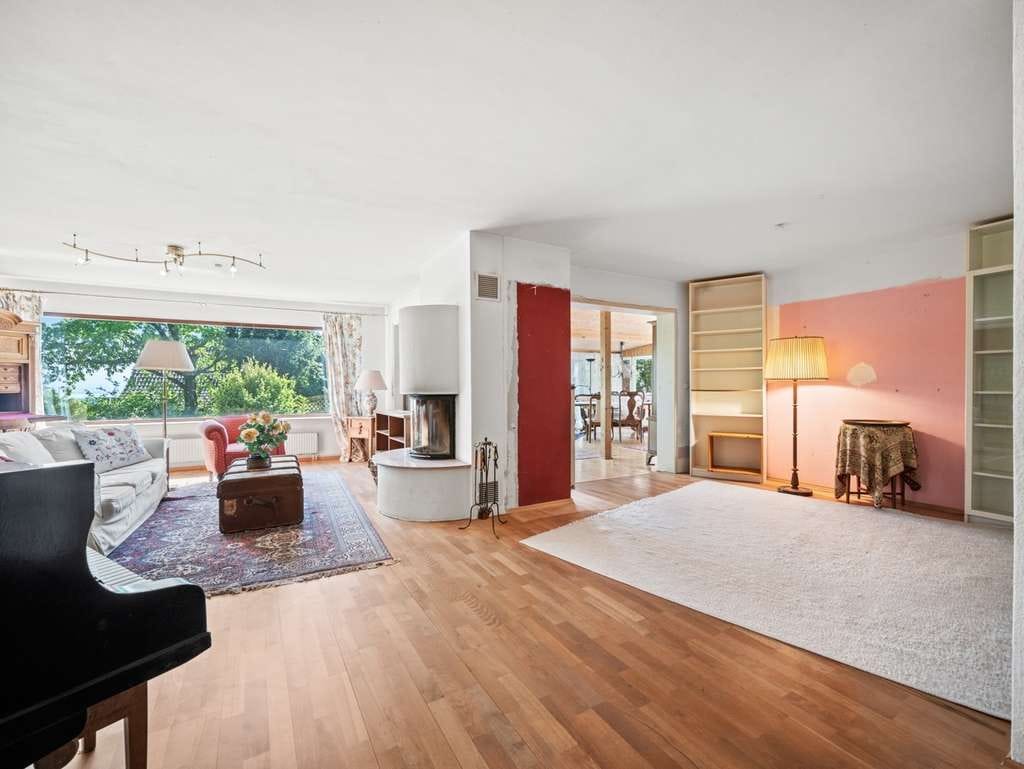 Immobilie in Markdorf - Großzügiges Einfamilienhaus mit Einliegerwohnung in bevorzugter Wohnlage - Bild 1