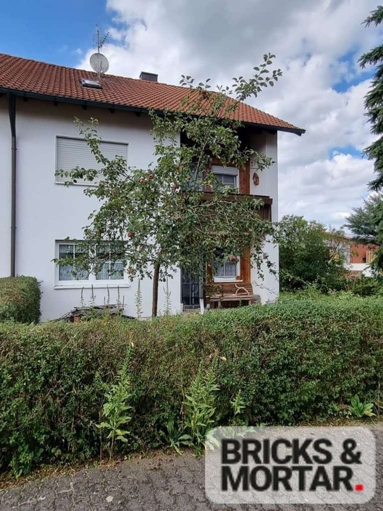 Immobilie in Hiltenfingen - Gepflegte DHH in ruhiger Wohnlage, Garage, sonniger Garten - Bild 3