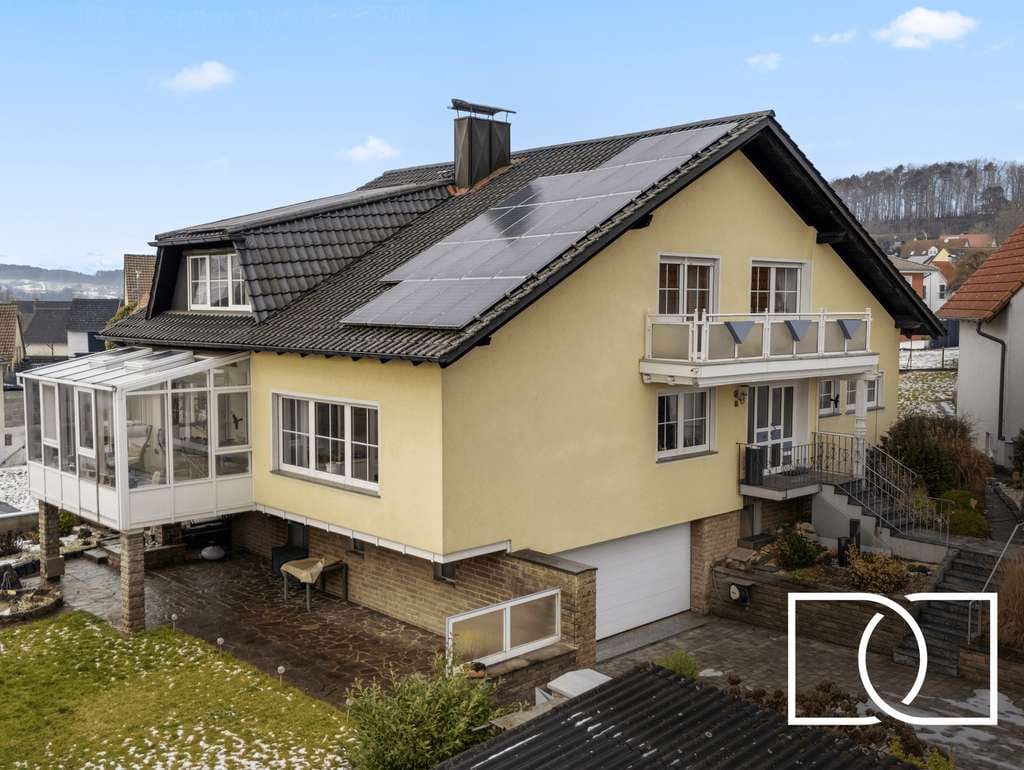 Immobilie in Lisberg - Traumhafte Lage! Gepflegtes Einfamilienhaus mit schönem Grundstück, Wintergarten und großer Terrasse - Bild 0