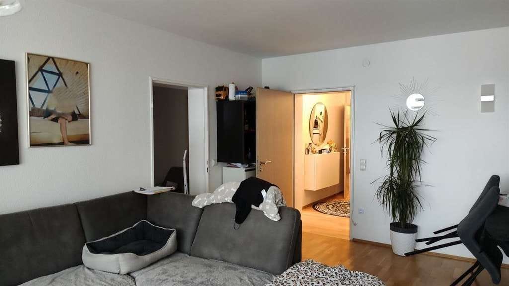 Immobilie in Senden - GERÄUMIGE 2-ZIMMERWOHNUNG MIT LOGGIA IN ZENTRALER CITY-LAGE VON SENDEN - Bild 2