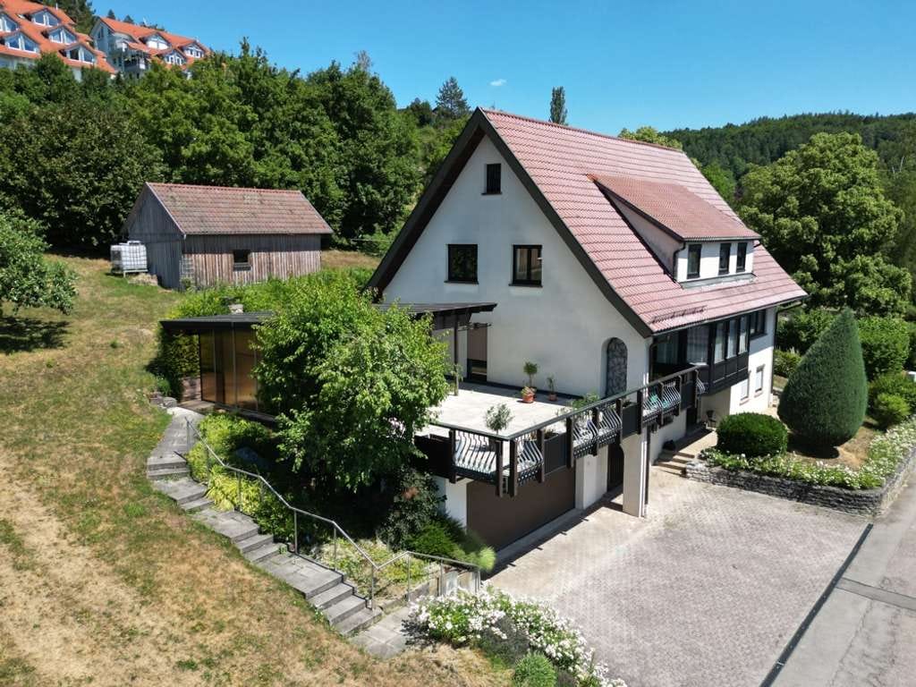 Immobilie in Haiterbach - Großzügiges Einfamilienhaus in Oberschwandorf zu verkaufen! - Bild 0