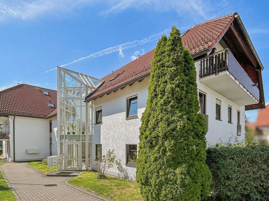 Immobilie in Wachau - Idyllisch wohnen vor den Toren Dresdens – helle DG-Wohnung mit Galerie - Bild 0