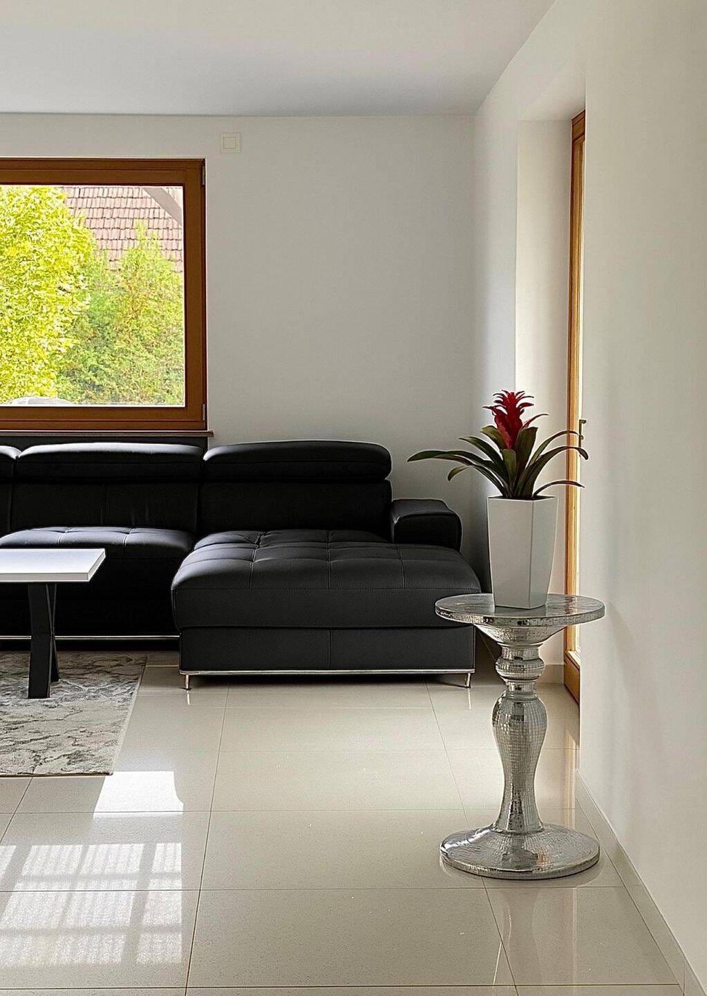 Immobilie in Euerbach - Haus im Haus! Ebenerdige, sehr hochwertige 4-Zimmer-Eigentumswohnung in 97502 Euerbach-Obbach (ID 3859) - Bild 1