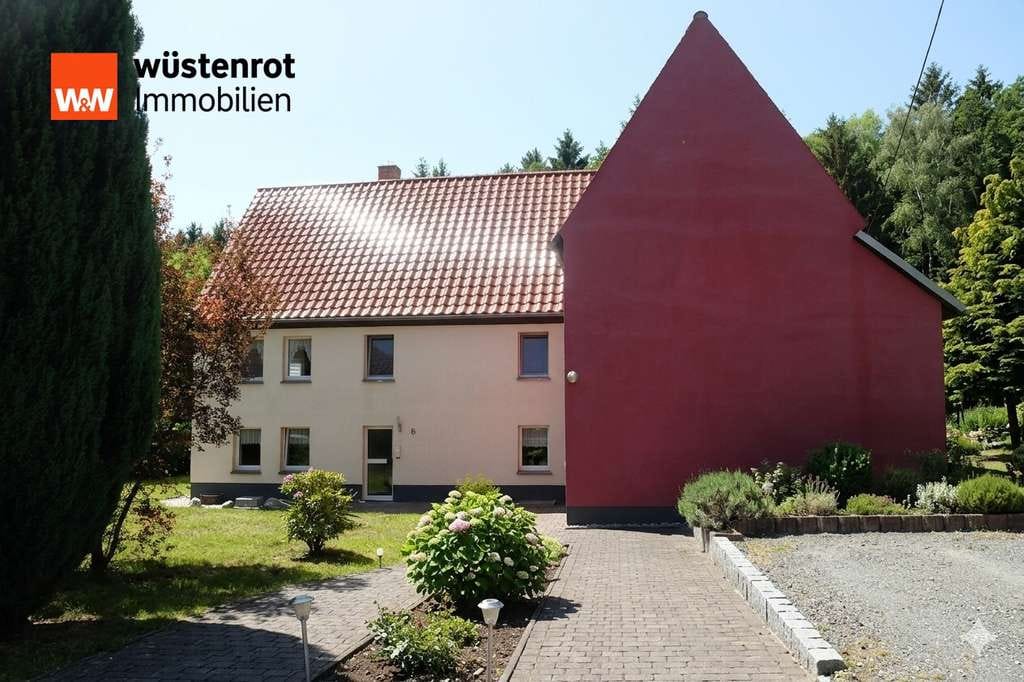 Immobilie in Halsbrücke - Charmantes kernsaniertes EFH mit großem Nebengebäude in ruhiger Grünlage - Bild 2
