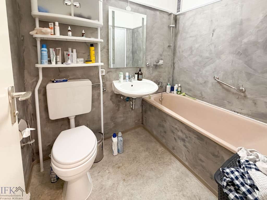 Immobilie in Weilheim in Oberbayern - Kleine Wohnung, großes Potenzial – vermietetes Appartement mit Balkon in Weilheim - Bild 2