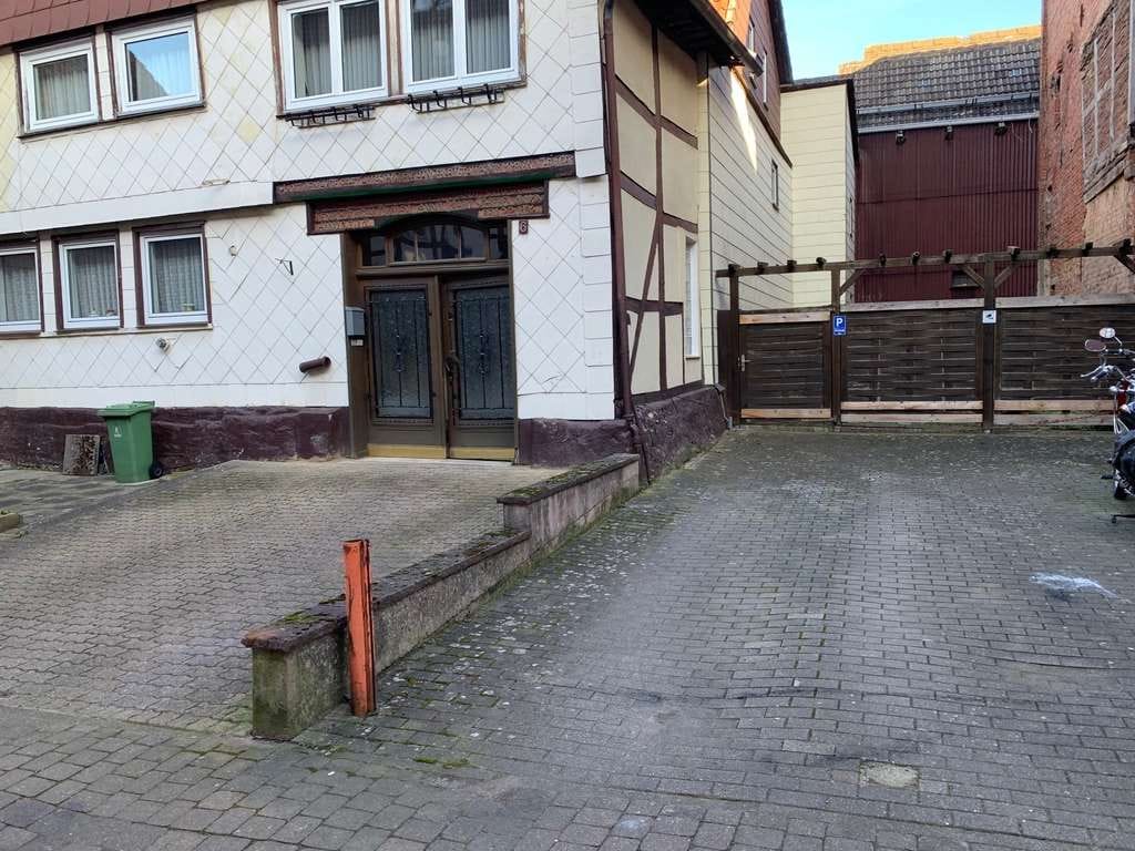 Immobilie in Deensen - Fachwerkhaus in ruhiger Zentrumslage - für die handwerklich begabte Familie - Bild 1