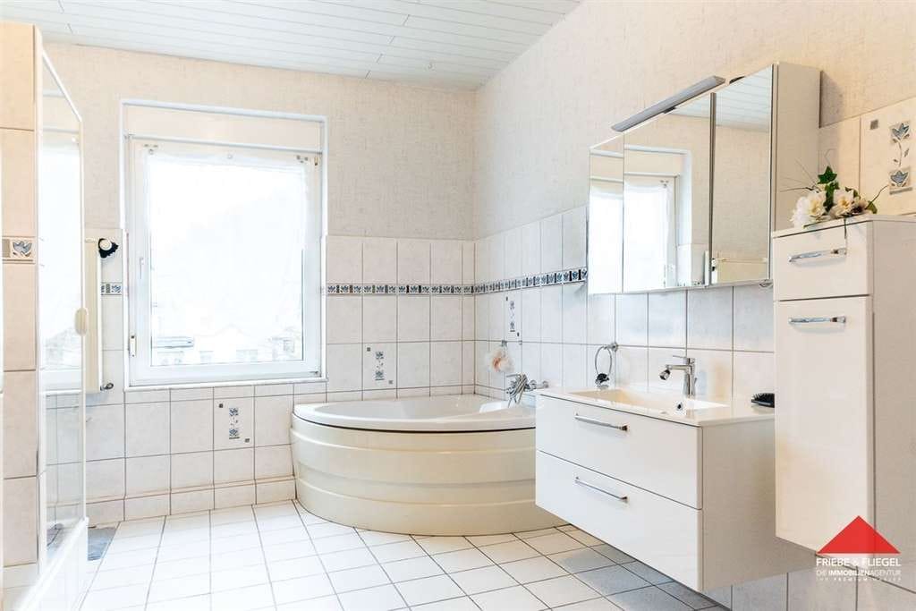 Immobilie in Kierspe - Vermietetes Mehrfamilienhaus in zentraler Lage von Kierspe - Bild 3
