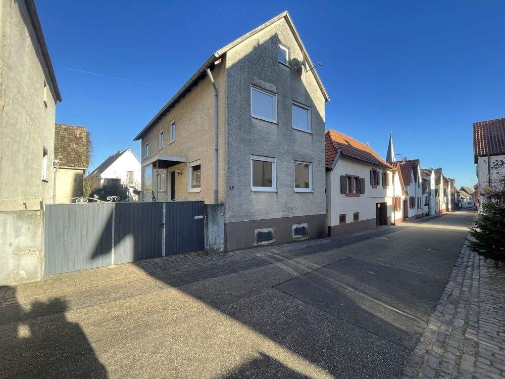Immobilie in Rhodt unter Rietburg - Einfamilienhaus mit Garten - Ihr neues Zuhause in Rhodt - Bild 0