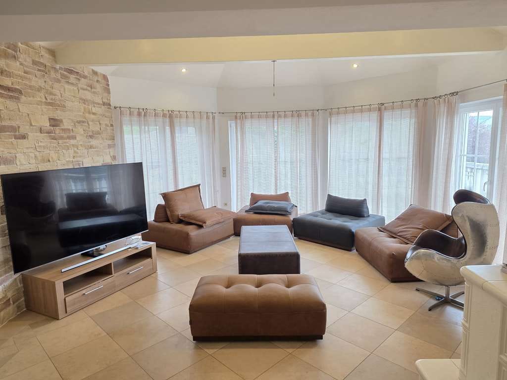 Immobilie in Bundenbach - Luxuriöse großzügige Villa mit unverbaubarem Panoramablick, exklusiver Luxusausstattung und 3 Garage - Bild 0