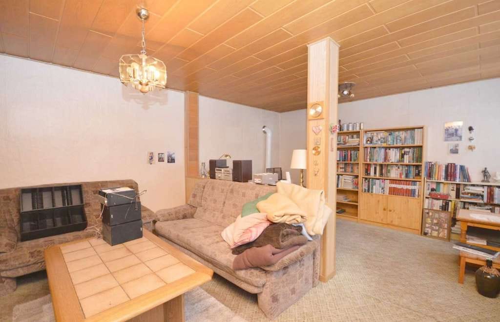 Immobilie in Schladen-Werla - Historisches Fachwerk-Stadthaus zum Sanieren mit kleinem Innenhof + Ausbaureserve... - Bild 3