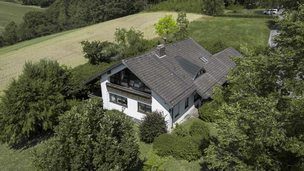 Immobilie in Lautertal - Exklusives Einfamilienhaus am Waldrand mit traumhaftem Panoramablick! - Bild 1