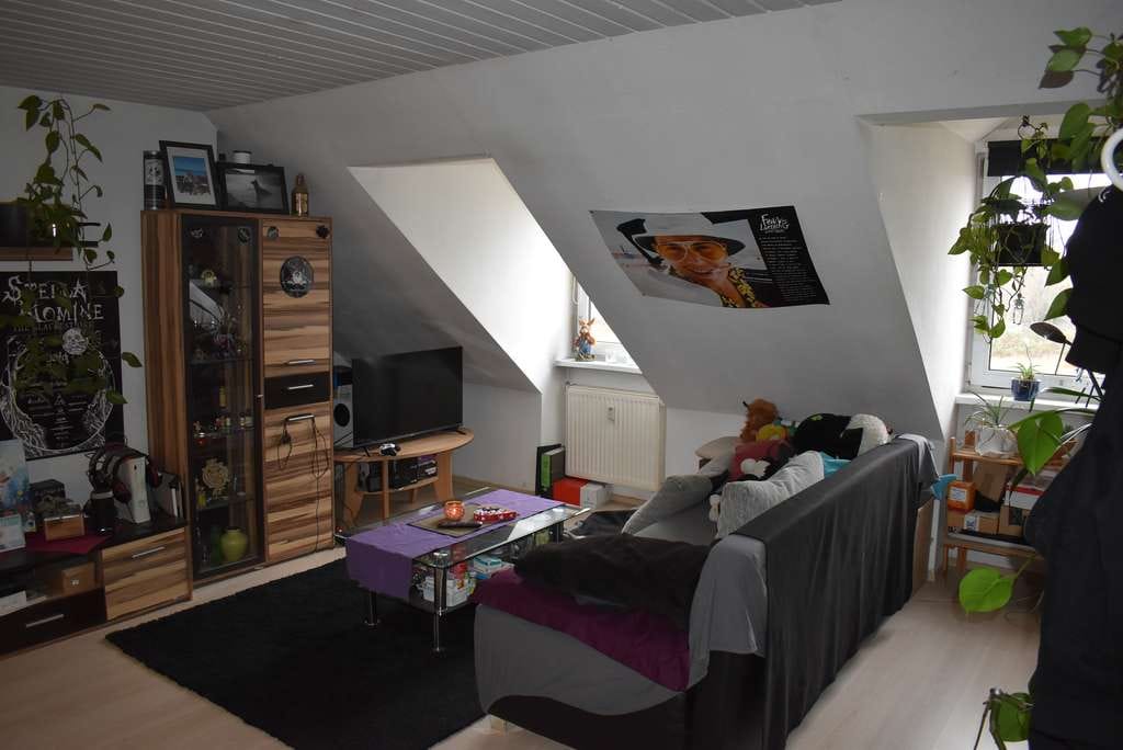 Immobilie in Böhlen - Attraktive 2-Raum Dachgeschosswohnung mit Stellplatz in ruhiger Lage in Böhlen - Bild 4