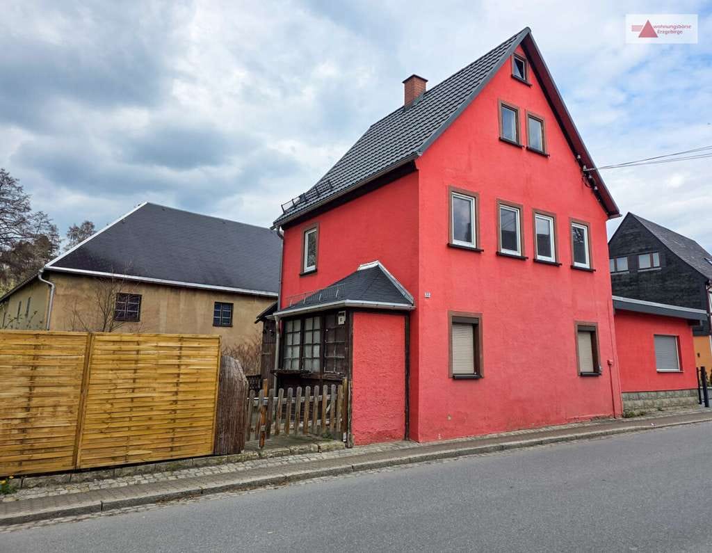 Immobilie in Raschau-Markersbach - Klein, aber mit viel Potential - Einfamilienhaus zentraler Lage von Raschau - Bild 1