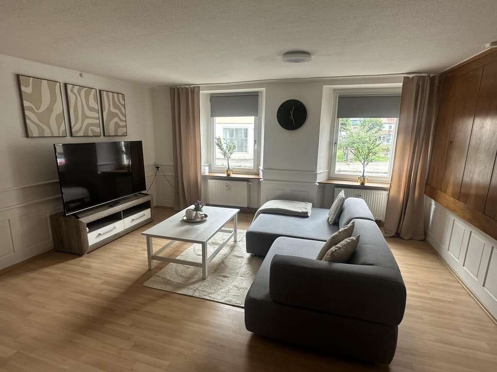 Immobilie in Vöhrenbach - Renovierte, möblierte 3 Zimmer Altbauwohnung direkt im Zentrum - Bild 0