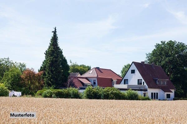 Immobilie in Kassel - Villa mit 3 Wohnungen und Garage - Bild 0