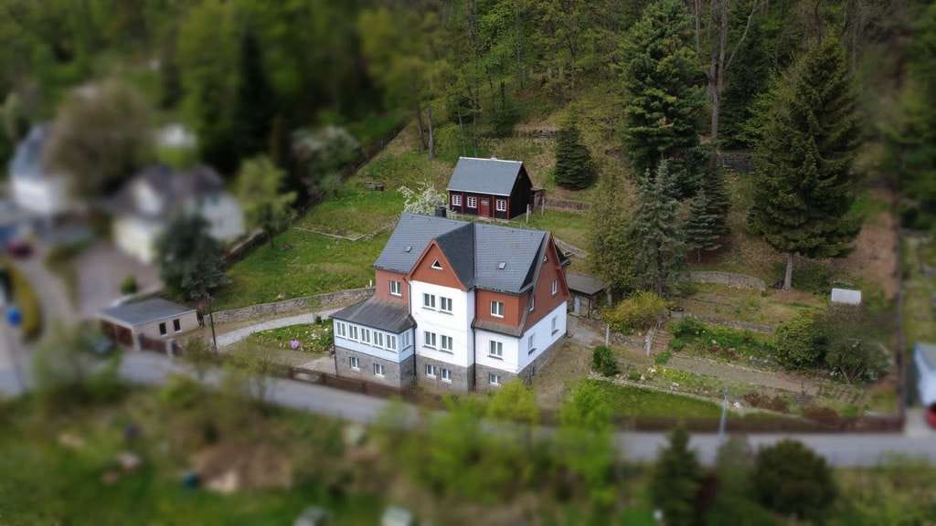 Immobilie in Annaberg-Buchholz - Große Villa in schöner Lage von Frohnau! - Bild 0