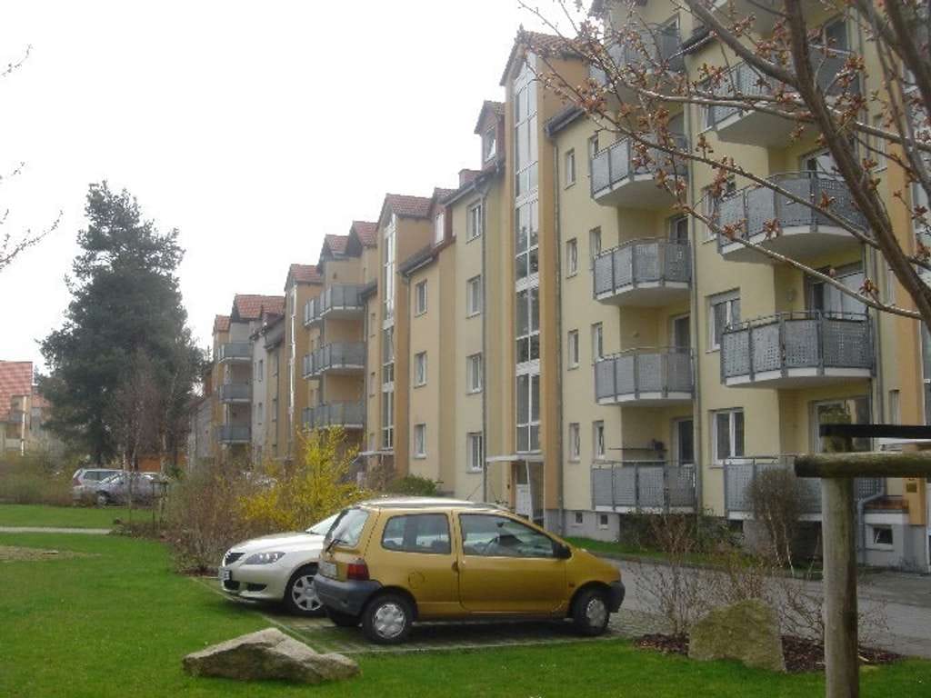 Immobilie in Radeberg - gemütliche 2-Raumwohnung mit Balkon und Tiefgaragenstellplatz - Bild 0
