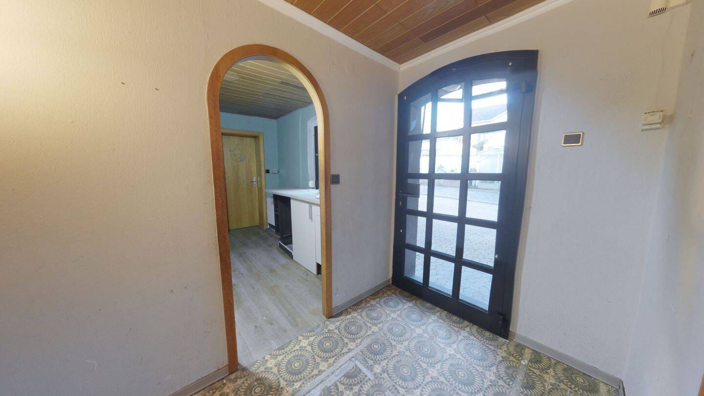 Immobilie in Kottenheim - Handwerker aufgepasst! Einfamilienhaus mit Potenzial! - Bild 2