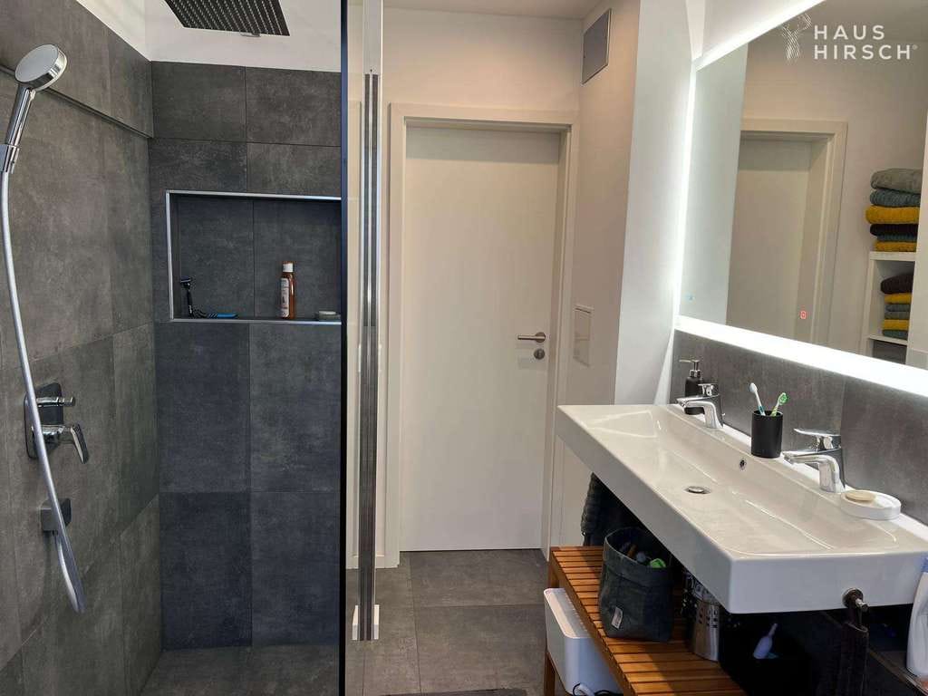 Immobilie in Röthenbach an der Pegnitz - Exklusives Penthouse mit großzügiger Dachterrasse und Weitblick ins Grüne - Bild 1