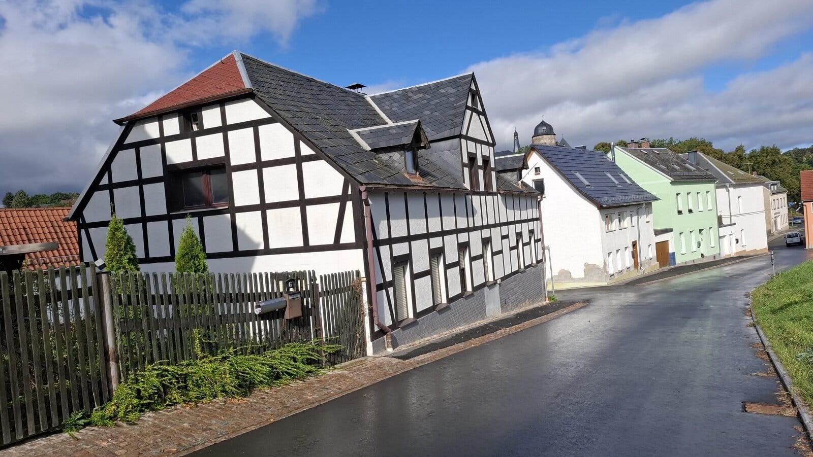 Immobilie in Reichenbach - sanierungsbedürftiges Einfamilienhaus in Mylau - Bild 0