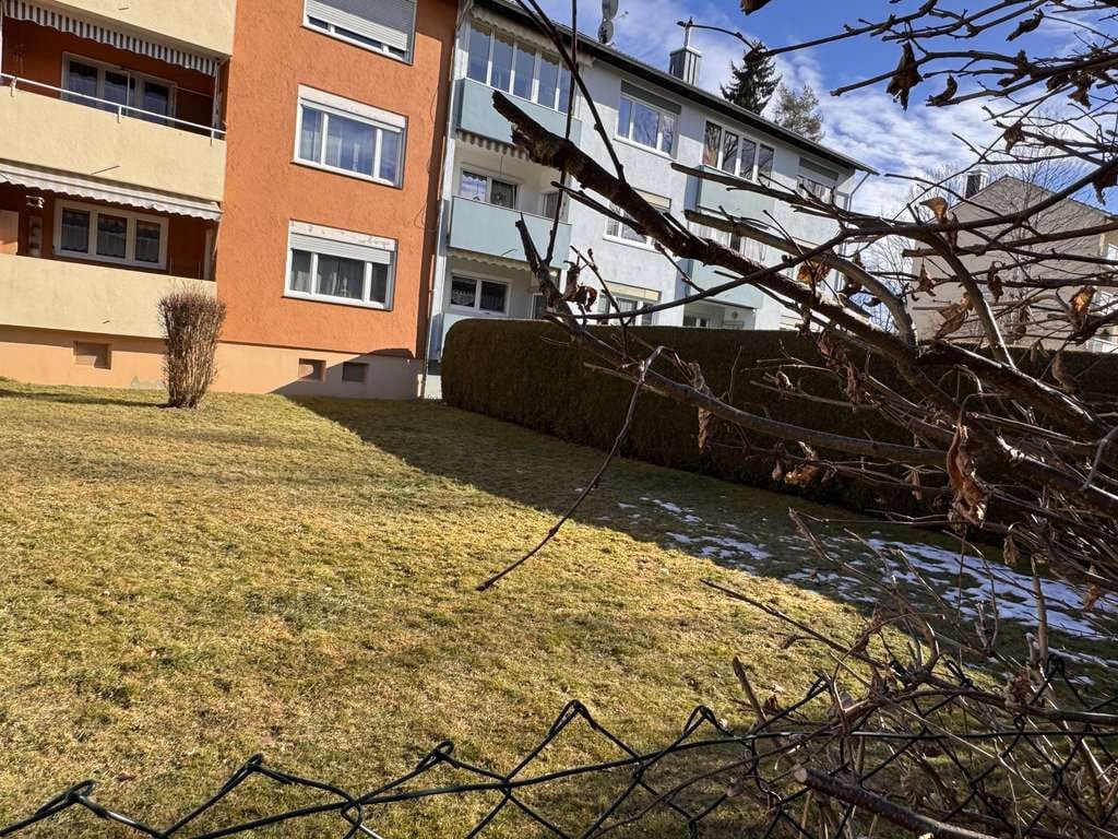 Immobilie in Traunreut - 4 Zimmer Wohnung mit Garten renovierungsbedürftig - Bild 1