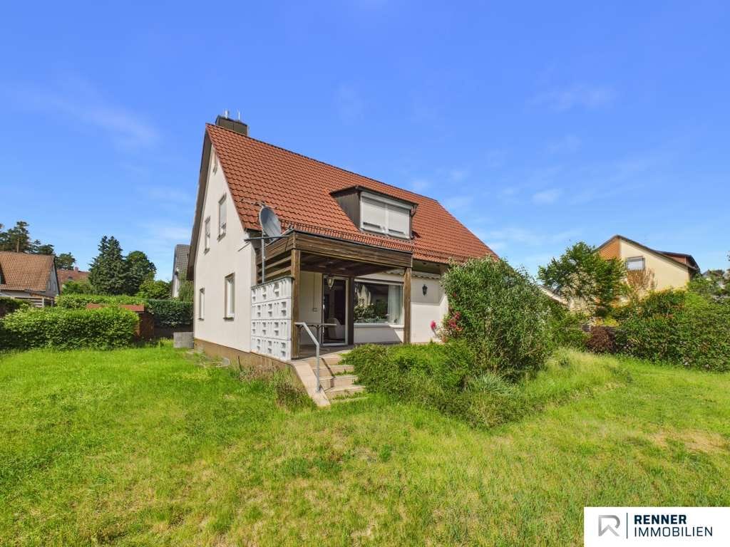 Immobilie in Schwanstetten - Ein Zuhause mit Charakter – Großzügiges Einfamilienhaus in ruhiger Lage von  Schwanstetten - Bild 1