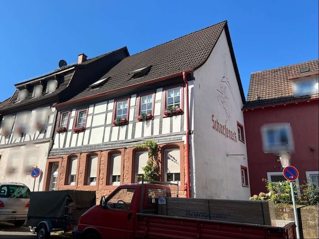 Immobilie in Annweiler am Trifels - Sehr gepflegtes Reihenhaus in Annweiler (Denkmalschutz) - Bild 1