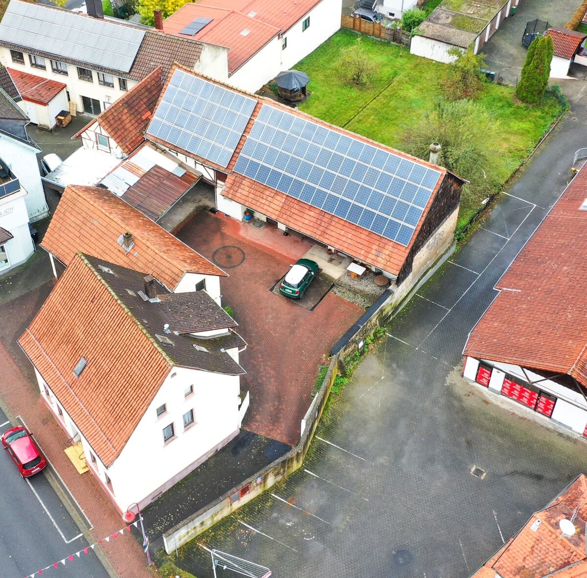 Immobilie in Reichelsheim (Odenwald) - Hofreite, Stall und Wohnhaus inklusive 2 potentiellen Baugrundstücken - viel Platz für Hobby oder Gewerbe! - Bild 1