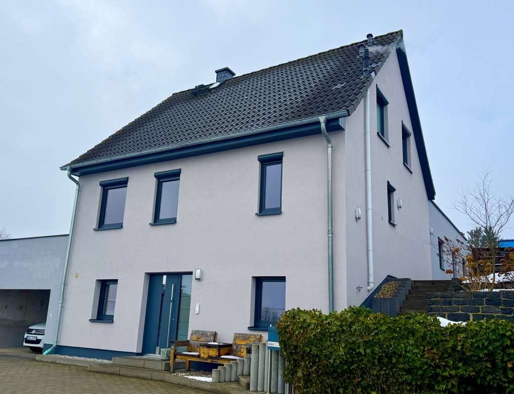 Immobilie in Brachttal - Einfamilienhaus und moderner Anbau – zahlreiche Nutzungsmöglichkeiten - Bild 1
