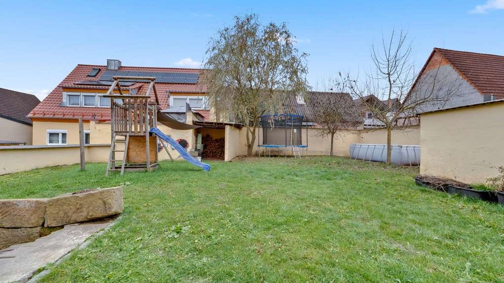 Immobilie in Baunach - Kernsaniert mit Energieeffizienz A! Historisches Einfamilienhaus in zentraler Lage mit Scheune - Bild 4