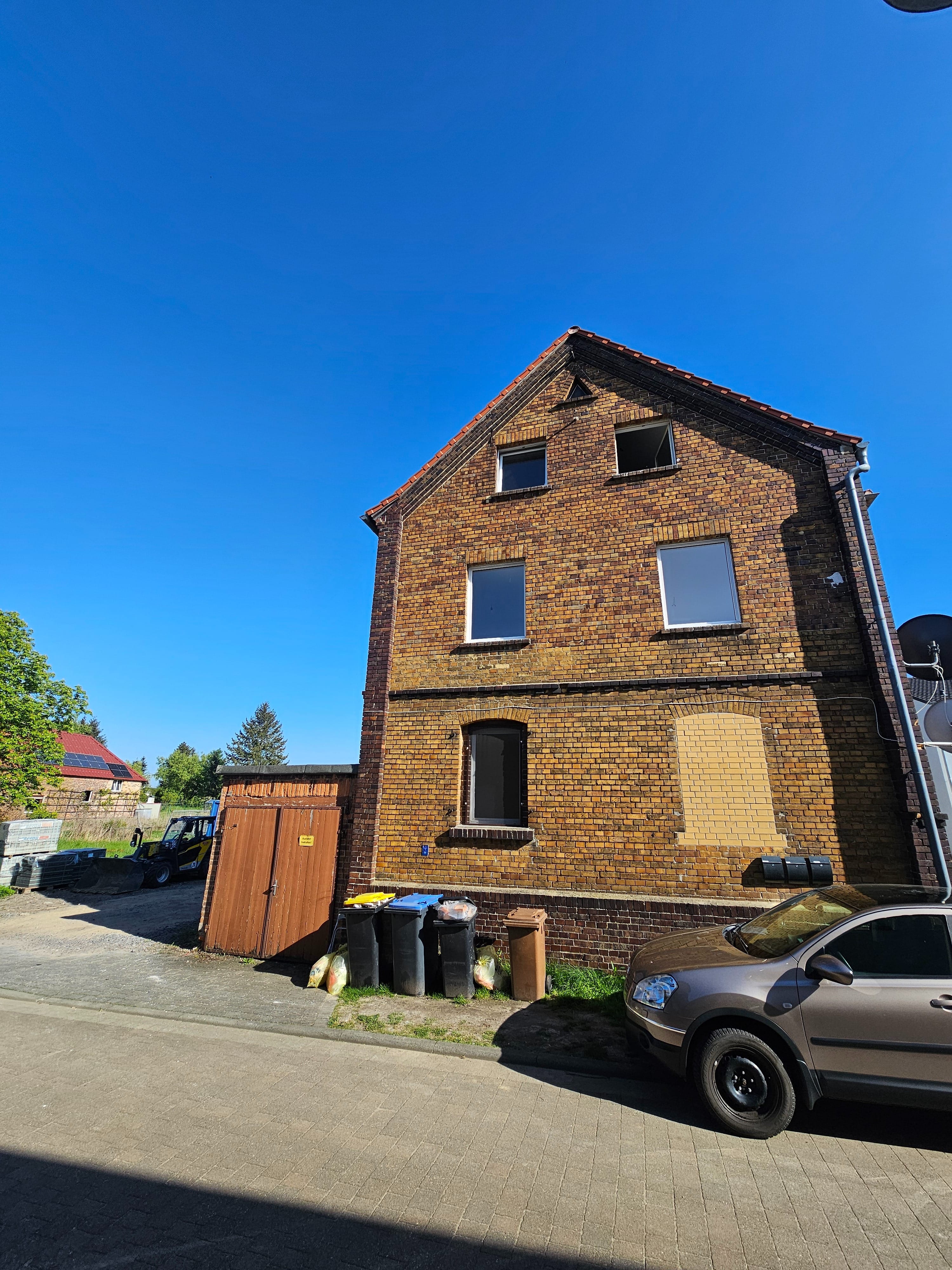 Immobilie in Muldestausee - Saniertes Altbau-MFH mit 4 Mieteinheiten, Einzelgarage & Keller, Nähe Goitzschesee - Bild 2