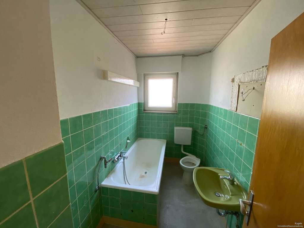 Immobilie in Waghäusel - 2-Familienhaus mit Scheune in Waghäusel-Wiesental zu verkaufen! - Bild 4