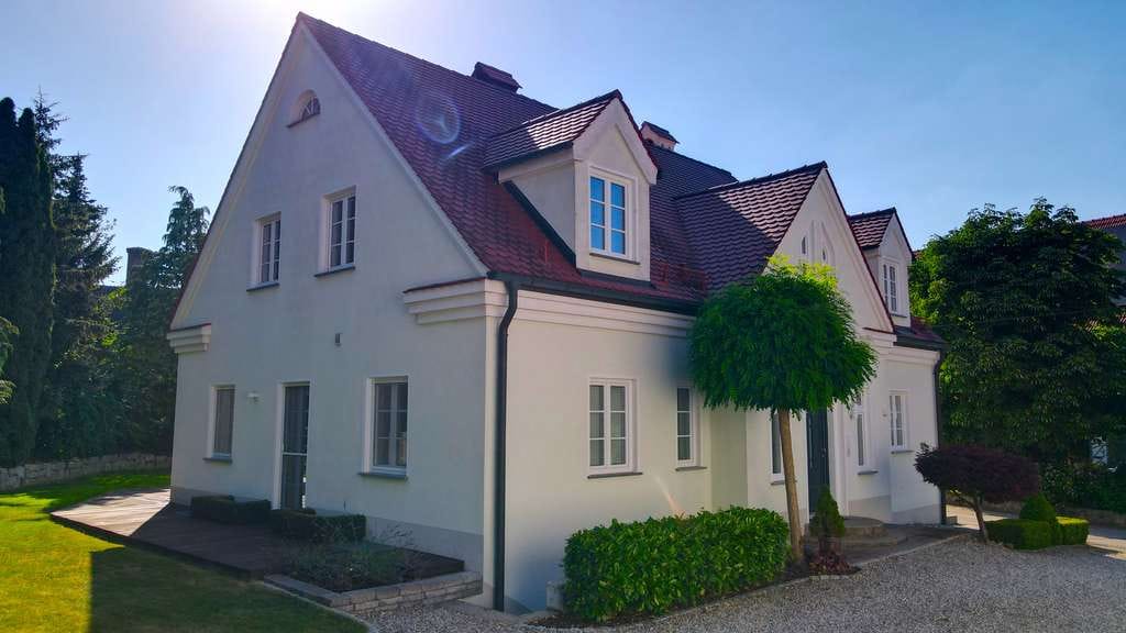 Immobilie in Kirchheim in Schwaben - STILVOLL. ELEGANT. ZEITLOS! EIN ECHTES ZUHAUSE IN RUHIGER LAGE IN SPÖCK! - Bild 3