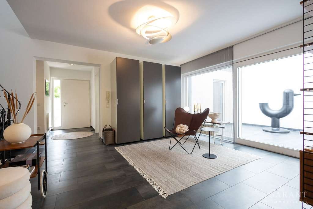 Immobilie in Talheim - Wohnen mit Stil: Kernsaniertes Reihenhaus mit außergewöhnlicher Architektur und viel Privatsphäre - Bild 2