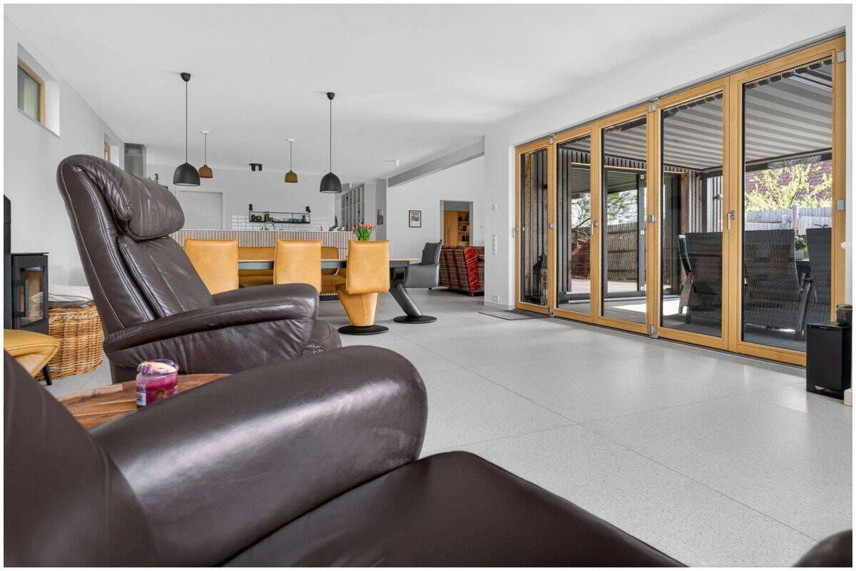 Immobilie in Hollern-Twielenfleth - Exklusives Architektenhaus im Alten Land -  wo Design auf Familienleben trifft - Bild 2