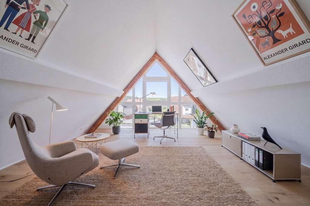 Immobilie in Enkenbach-Alsenborn - Modernisiertes Zweifamilienhaus mit großzügiger Maisonette-Wohnung - Bild 0