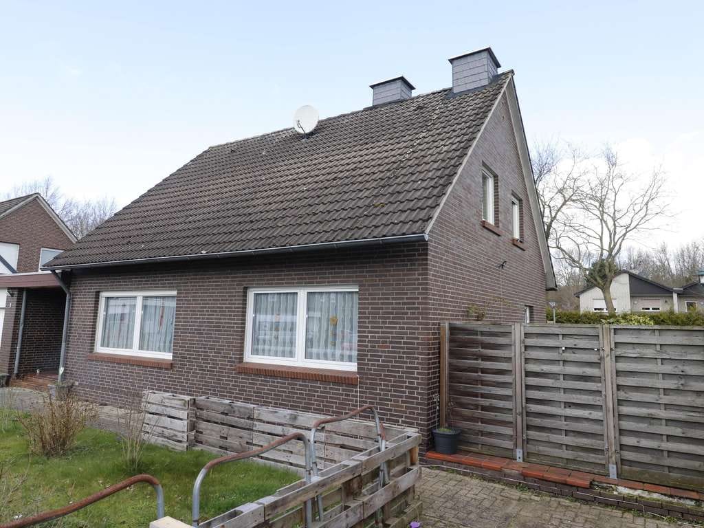 Immobilie in Saterland - Immobilie - zusätzliches Baugrundstück möglich - Bild 2