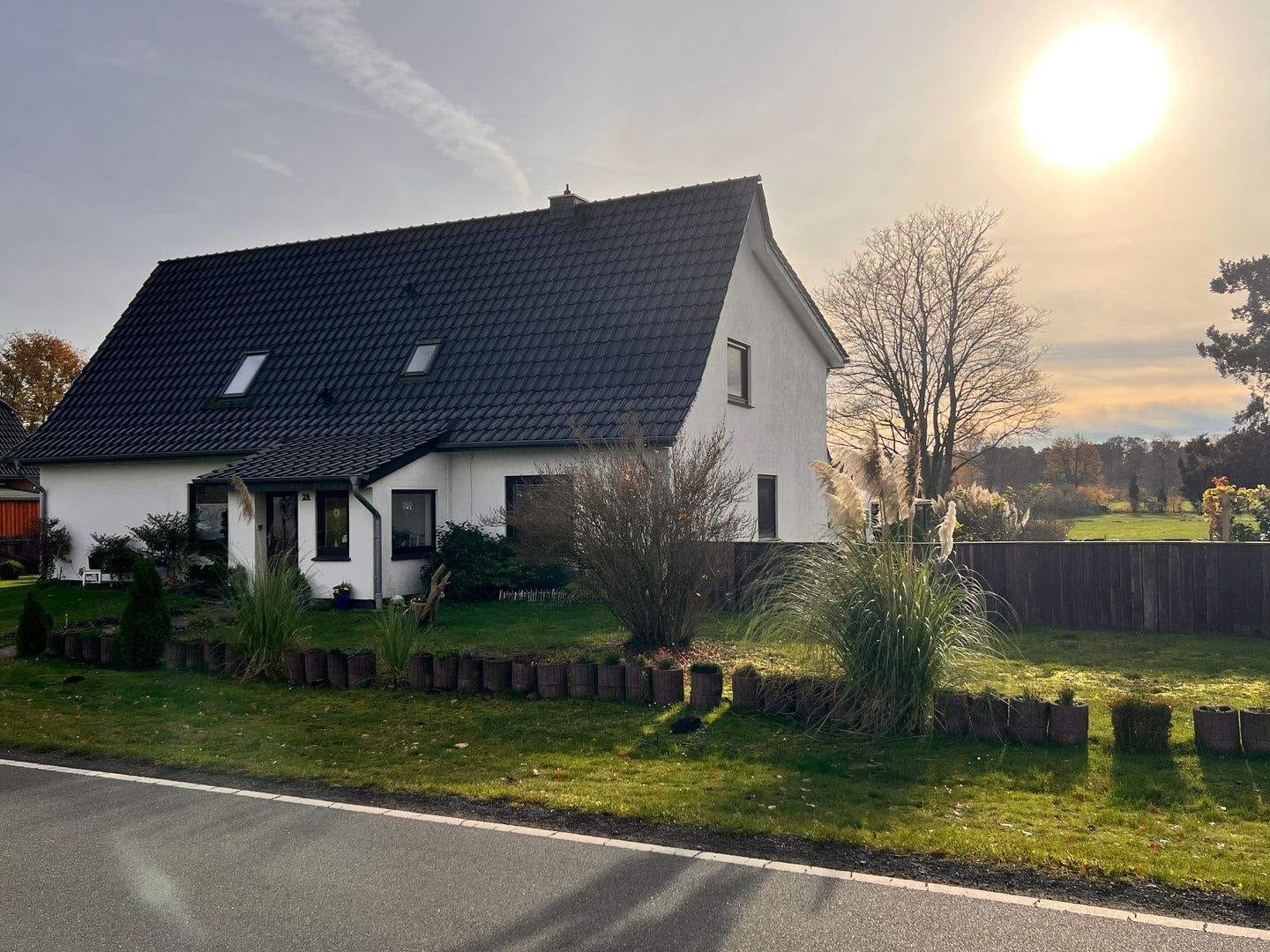 Immobilie in Hagen im Bremischen - Zweifamilienhaus mit großem Grundstück und unverbaubarer Sicht - Bild 0