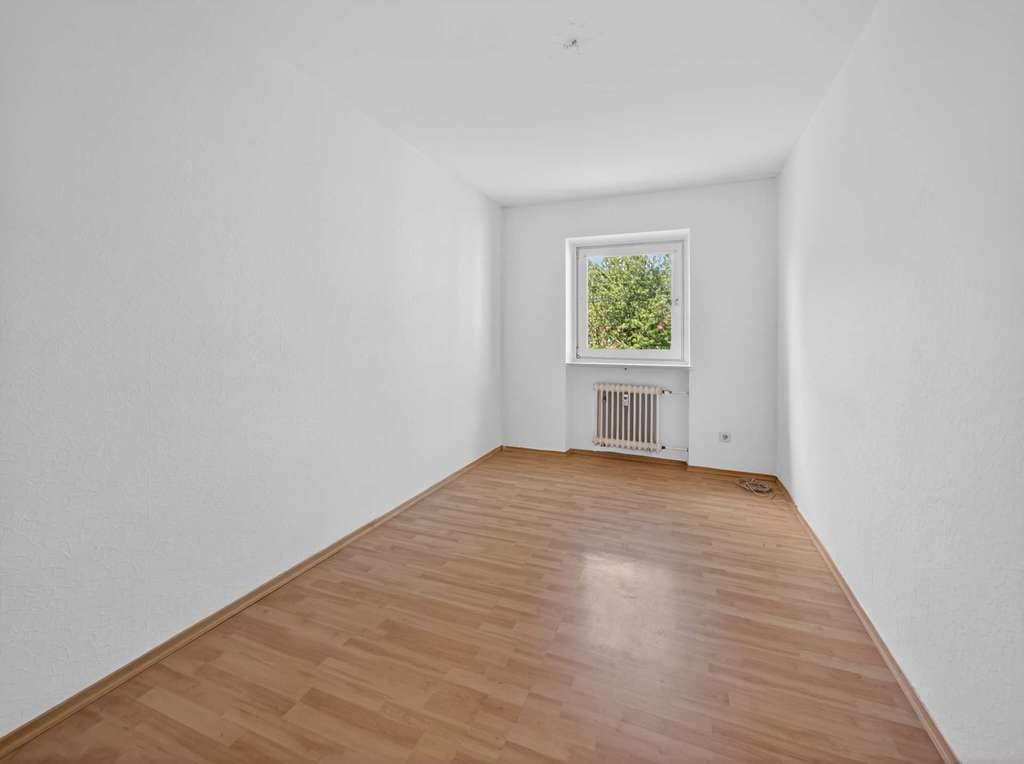 Immobilie in Grassau - Helle Eigentumswohnung mit durchdachtem Grundriss und Westbalkon - Bild 3