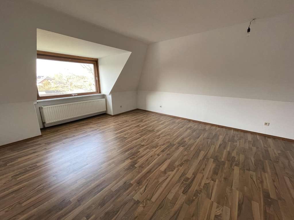 Immobilie in Petershagen - Einfamilienhaus mit Einliegerwohnung
 - Bild 2