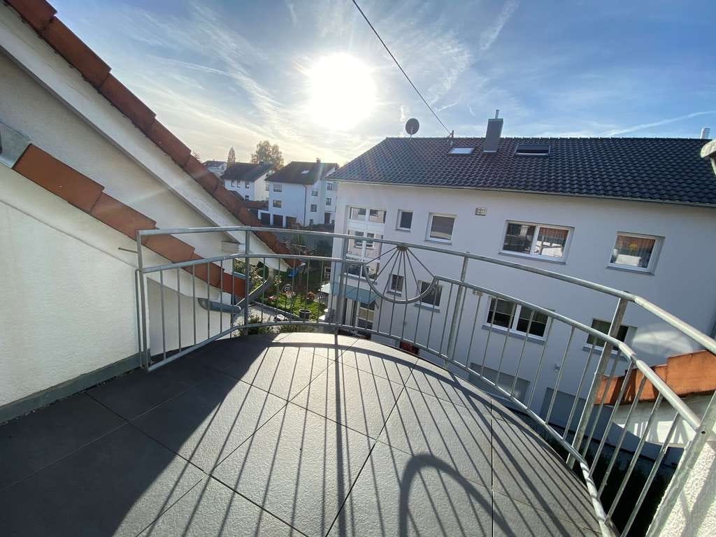 Immobilie in Kirchberg an der Murr - Lichtdurchflutete Dachgeschosswohnung und viel Platz für eigene Ideen! - Bild 1