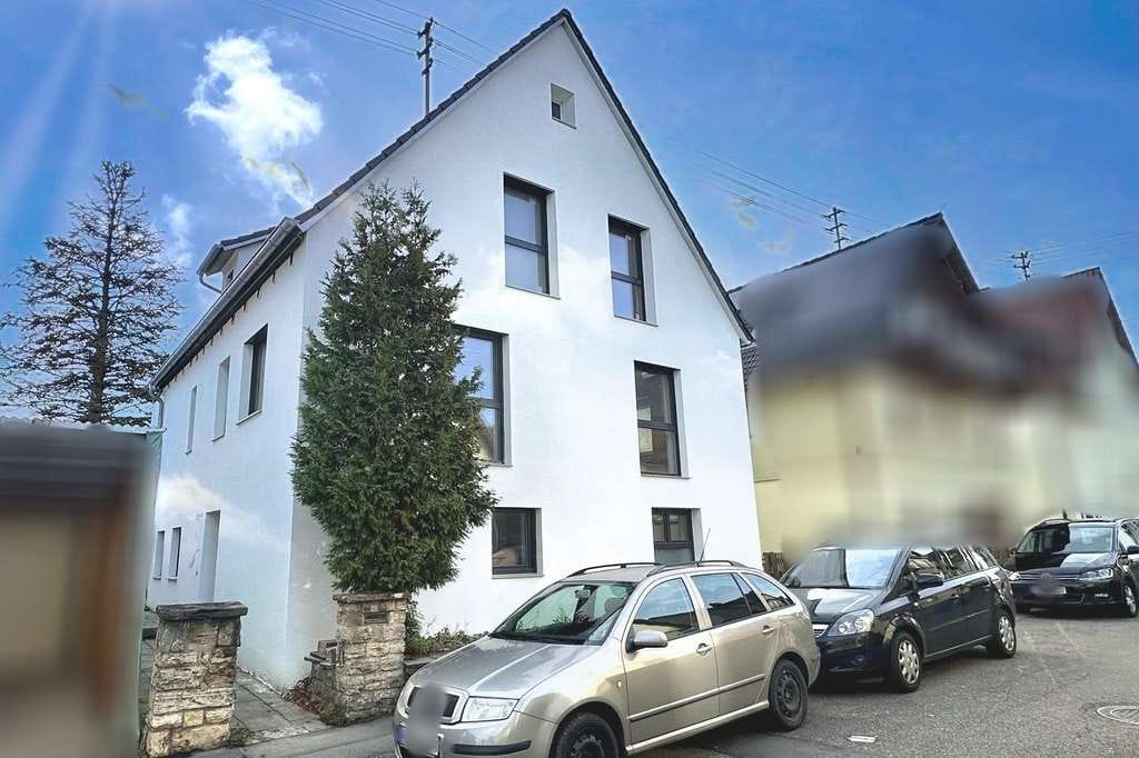 Immobilie in Schwaikheim - Hochwertig saniertes Dreifamilienhaus in Schwaikheim - kurz vor Fertigstellung! - Bild 0