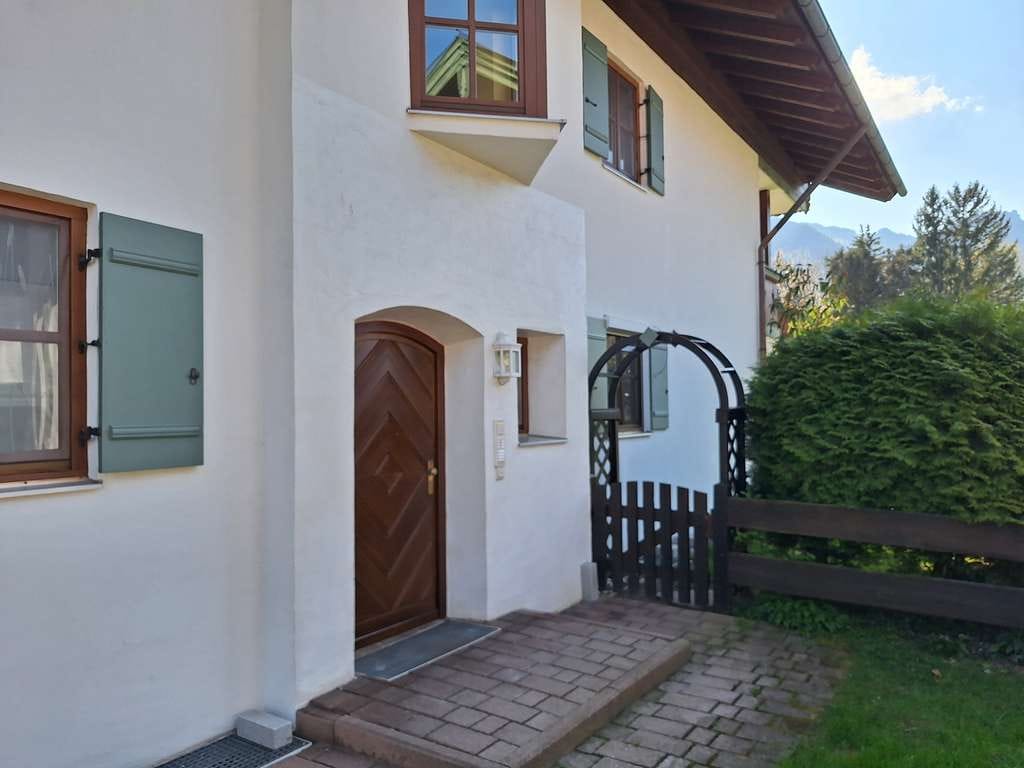 Immobilie in Marquartstein - Hübsches Maisonette-Appartement mit teilw. überdachter Südterrasse - Bild 2