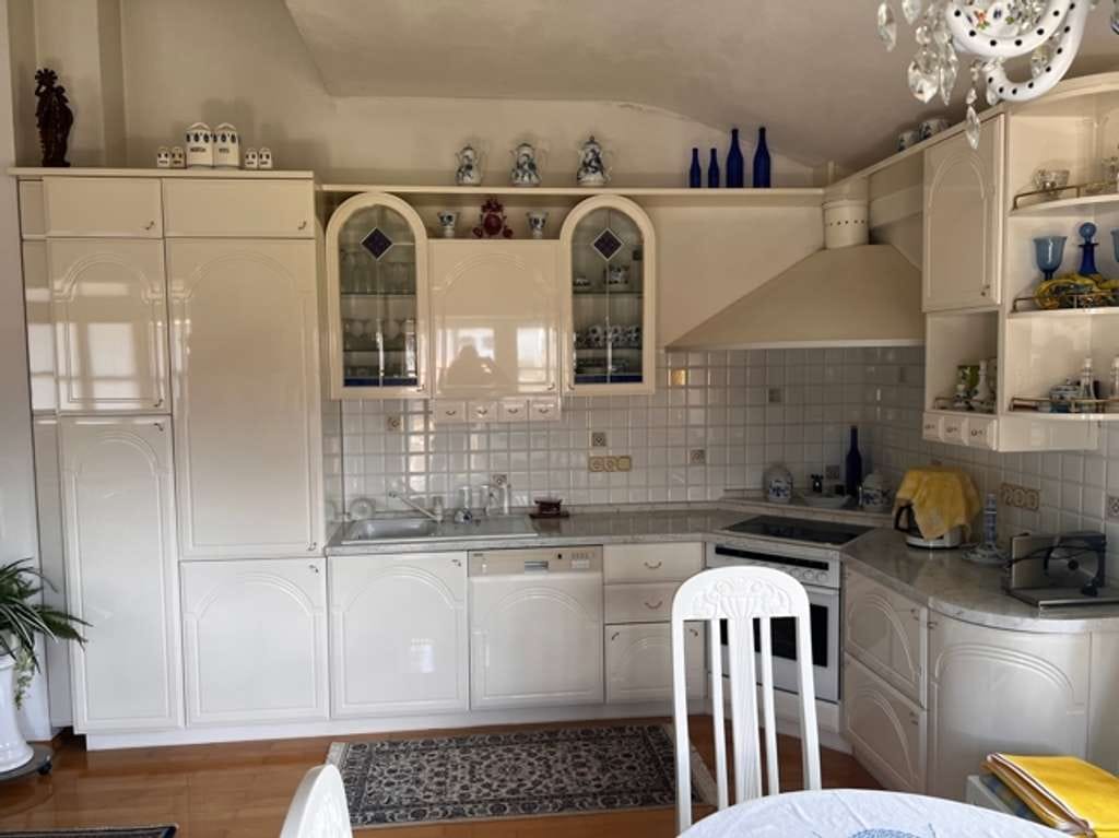 Immobilie in Piding - Attraktives Ein-Zweifamilienhaus mit Einliegerappartement in ruhiger und sonniger Dorflage von Piding mit herrlichem Bergblick! - Bild 1