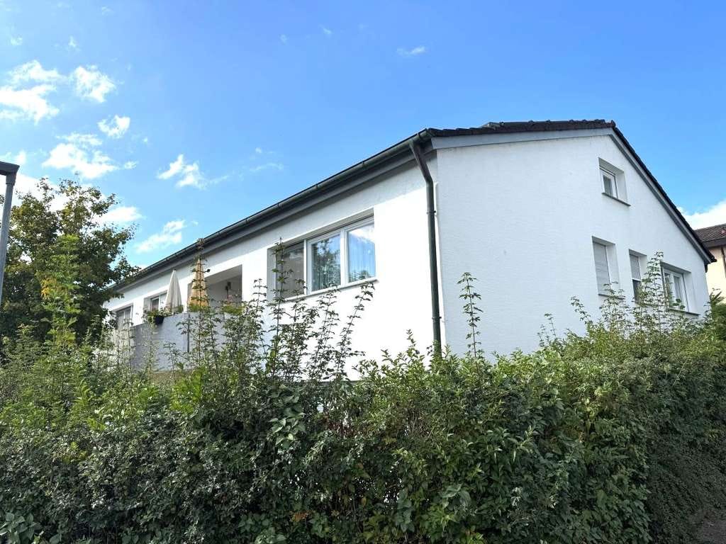 Immobilie in Oberriexingen - GROßES MODERNISIERTES 2-FAMILIENHAUS IN RUHIGER SACKGASSE VON OBERRIEXINGEN - Bild 1